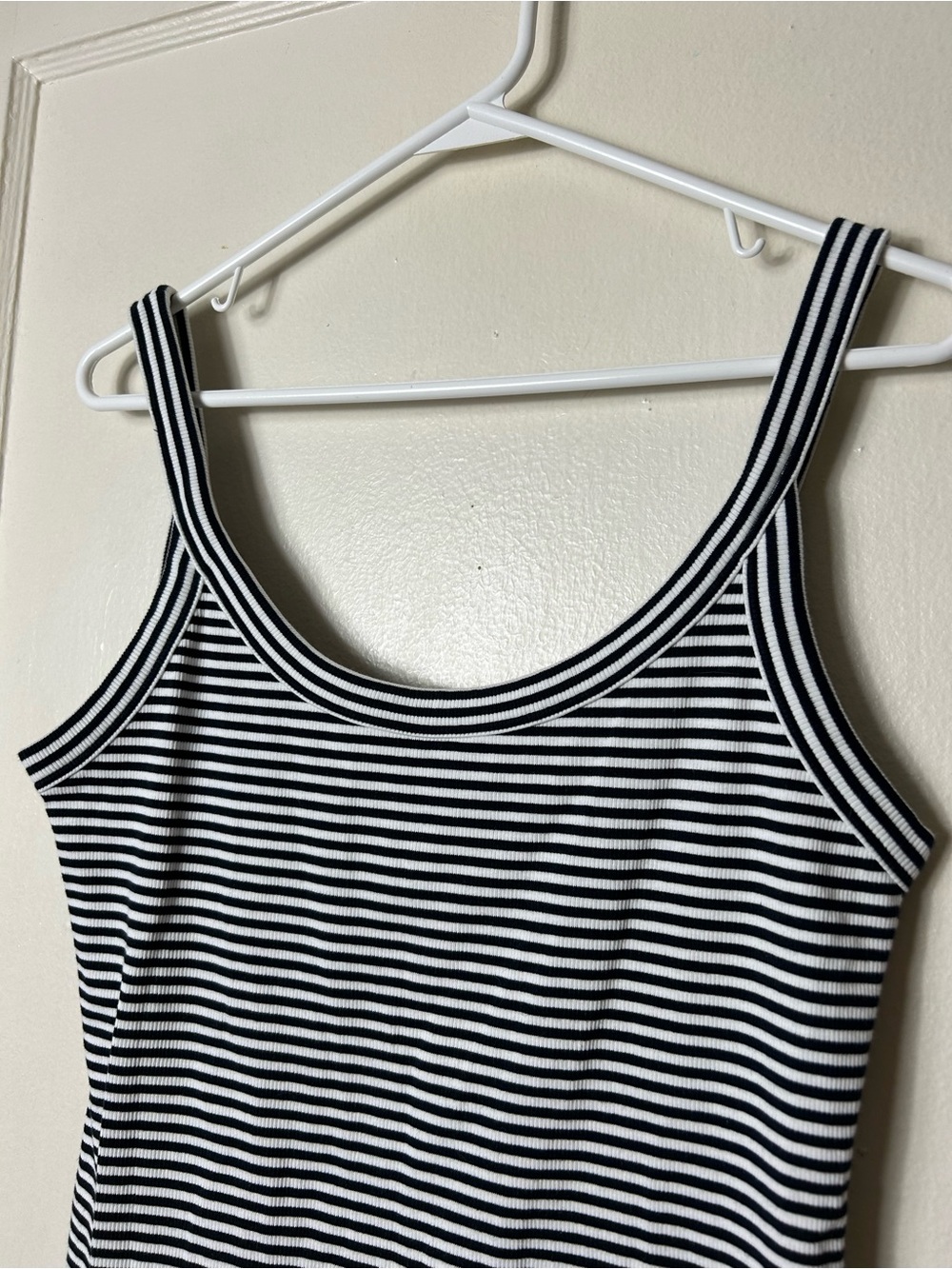 & Other stories black white striped rib knit basic tank top womens M - Picture 3 of 7